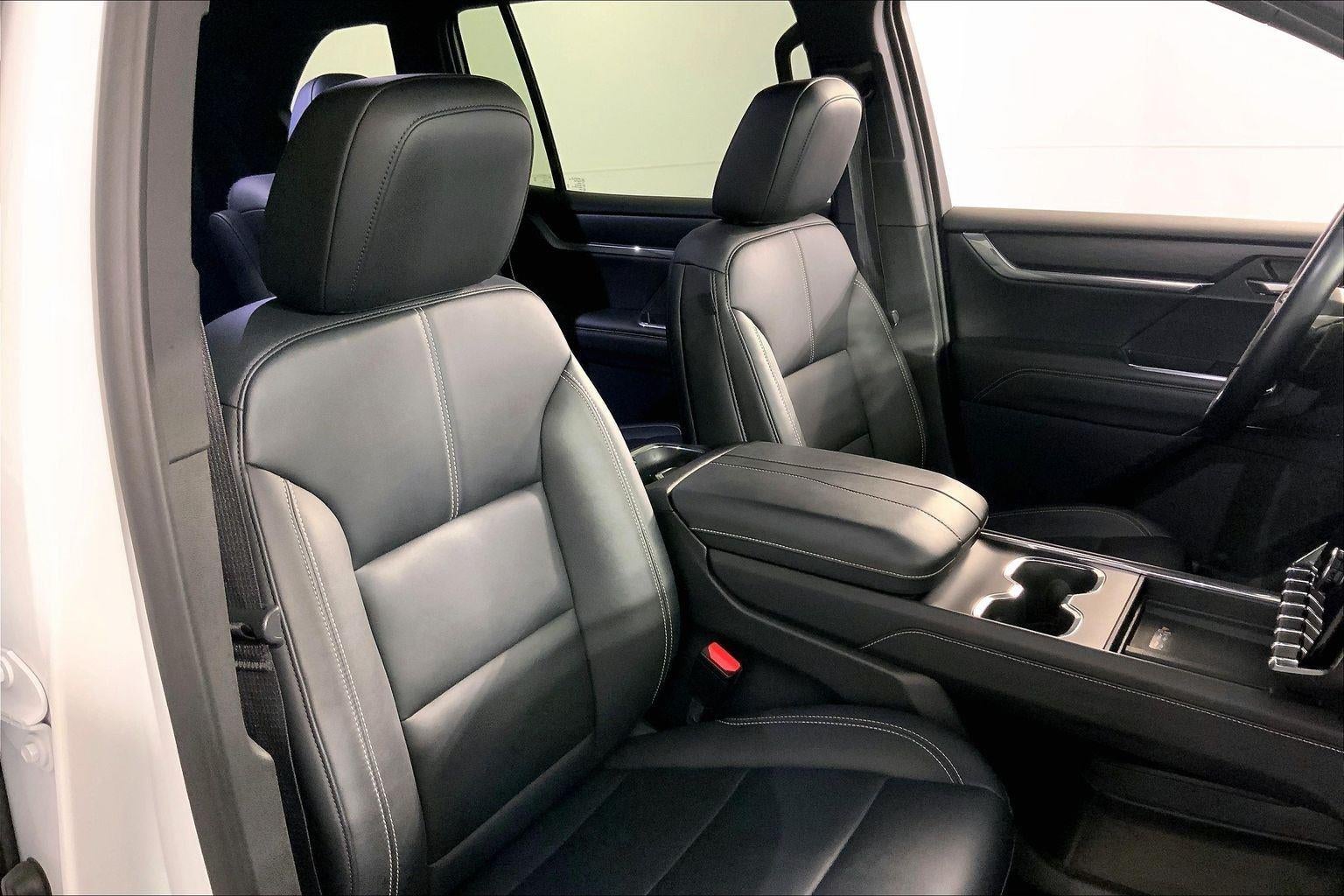 2024 GMC Acadia Elevation