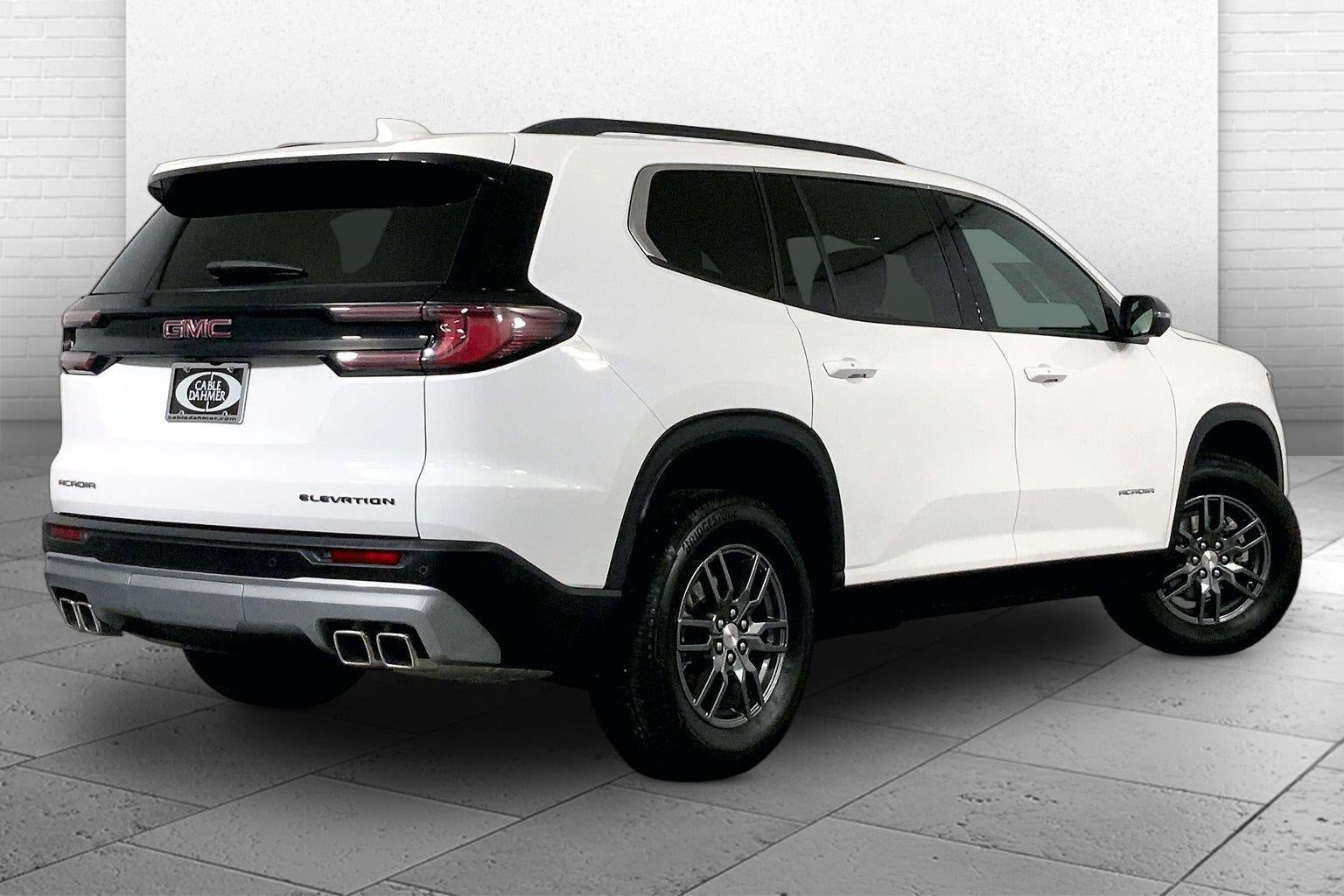 2025 GMC Acadia Elevation