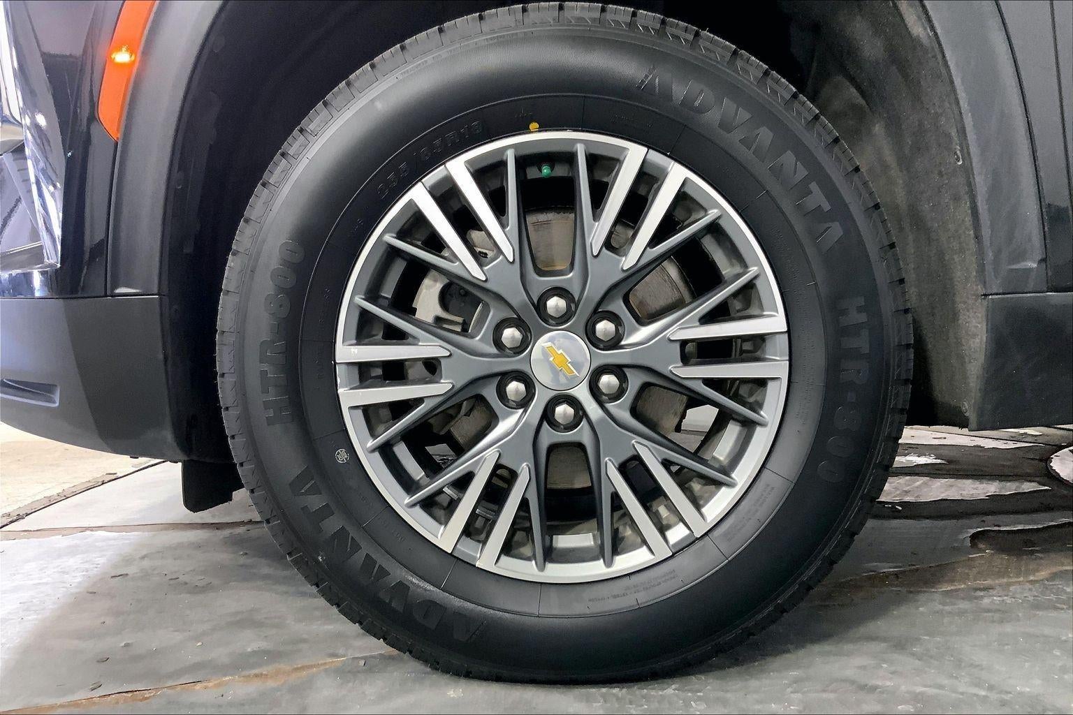 2024 Chevrolet Traverse LT