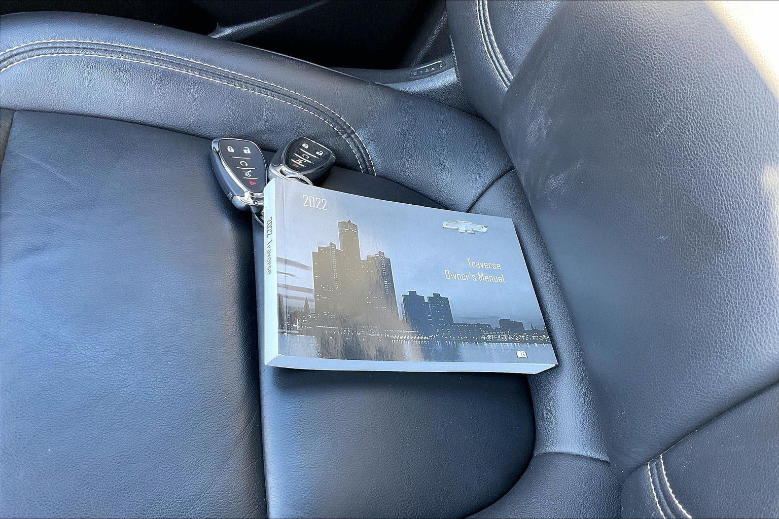 2022 Chevrolet Traverse LT Leather