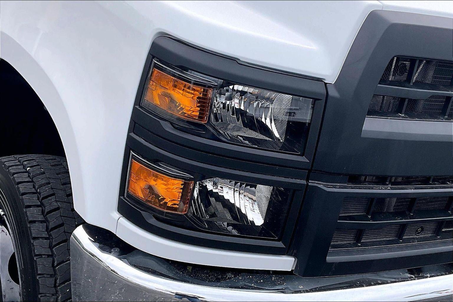 2023 Chevrolet Silverado 5500 HD Work Truck