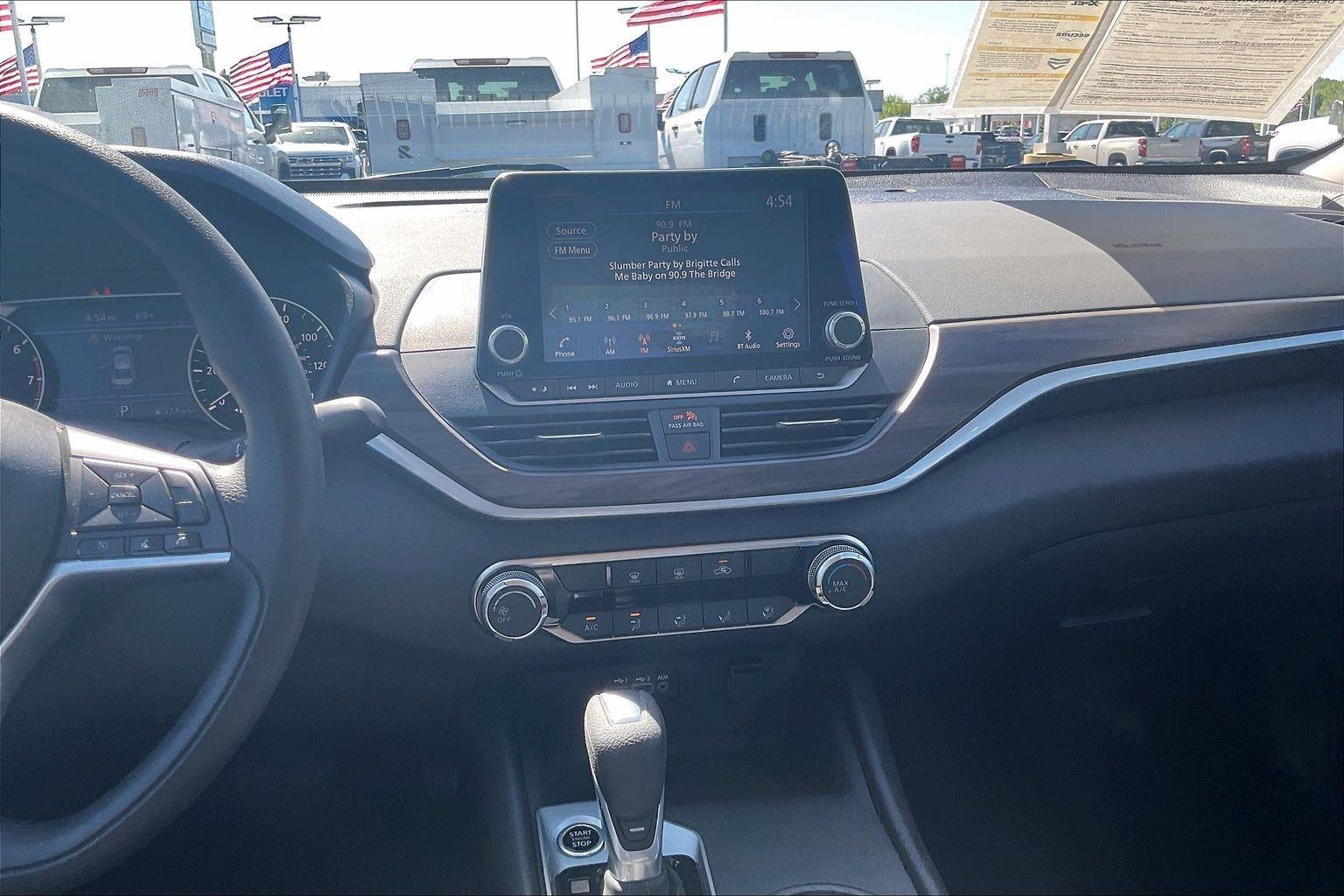 2025 Nissan Altima SV