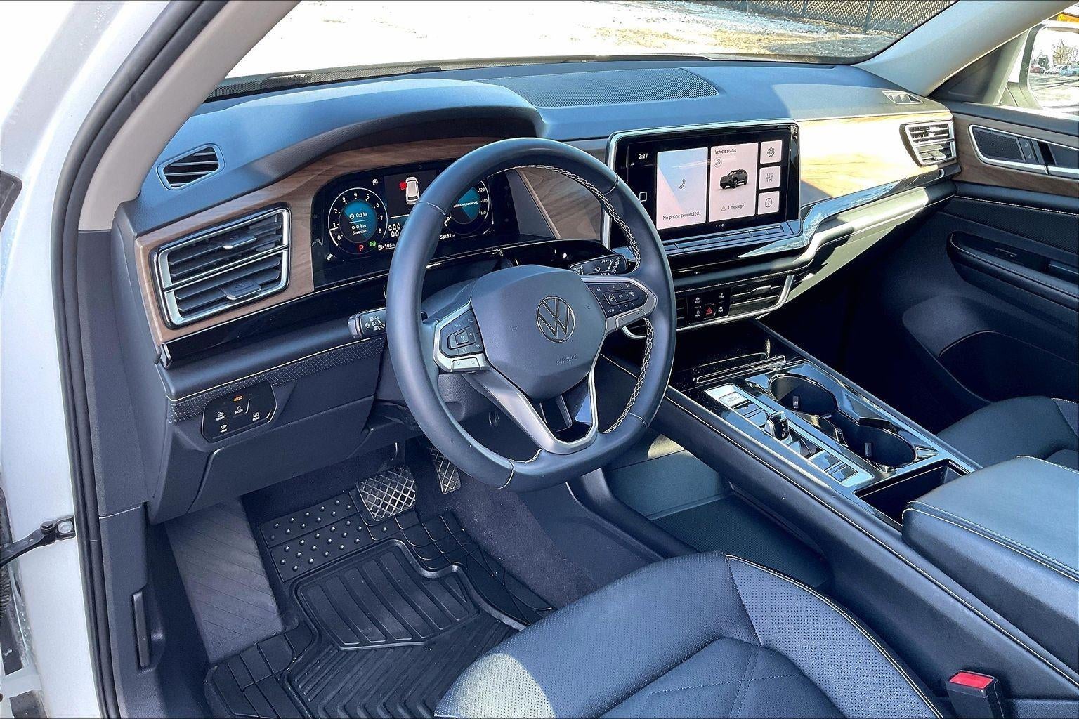 2024 Volkswagen Atlas 2.0T SE w/Technology