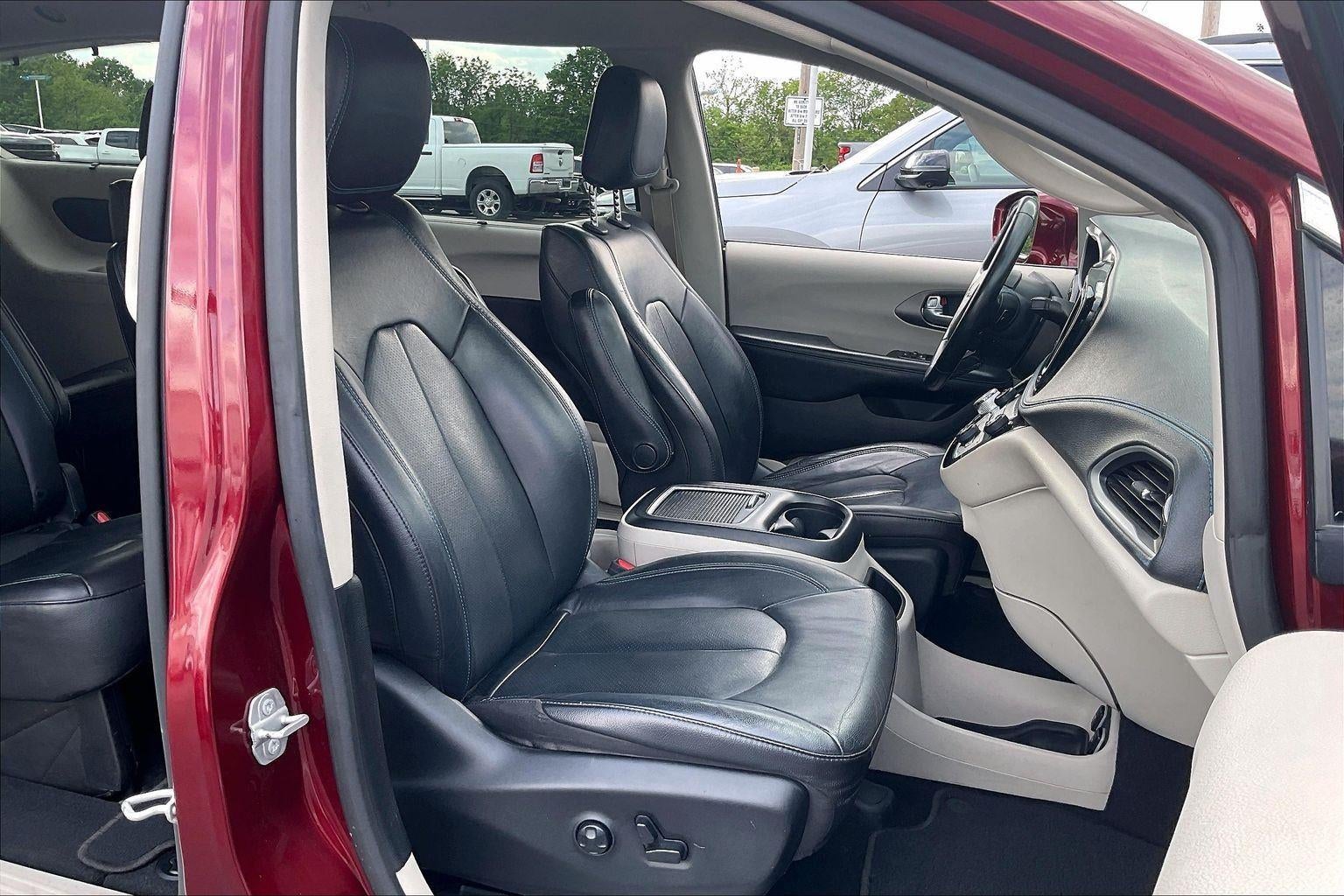 2021 Chrysler Pacifica Touring L