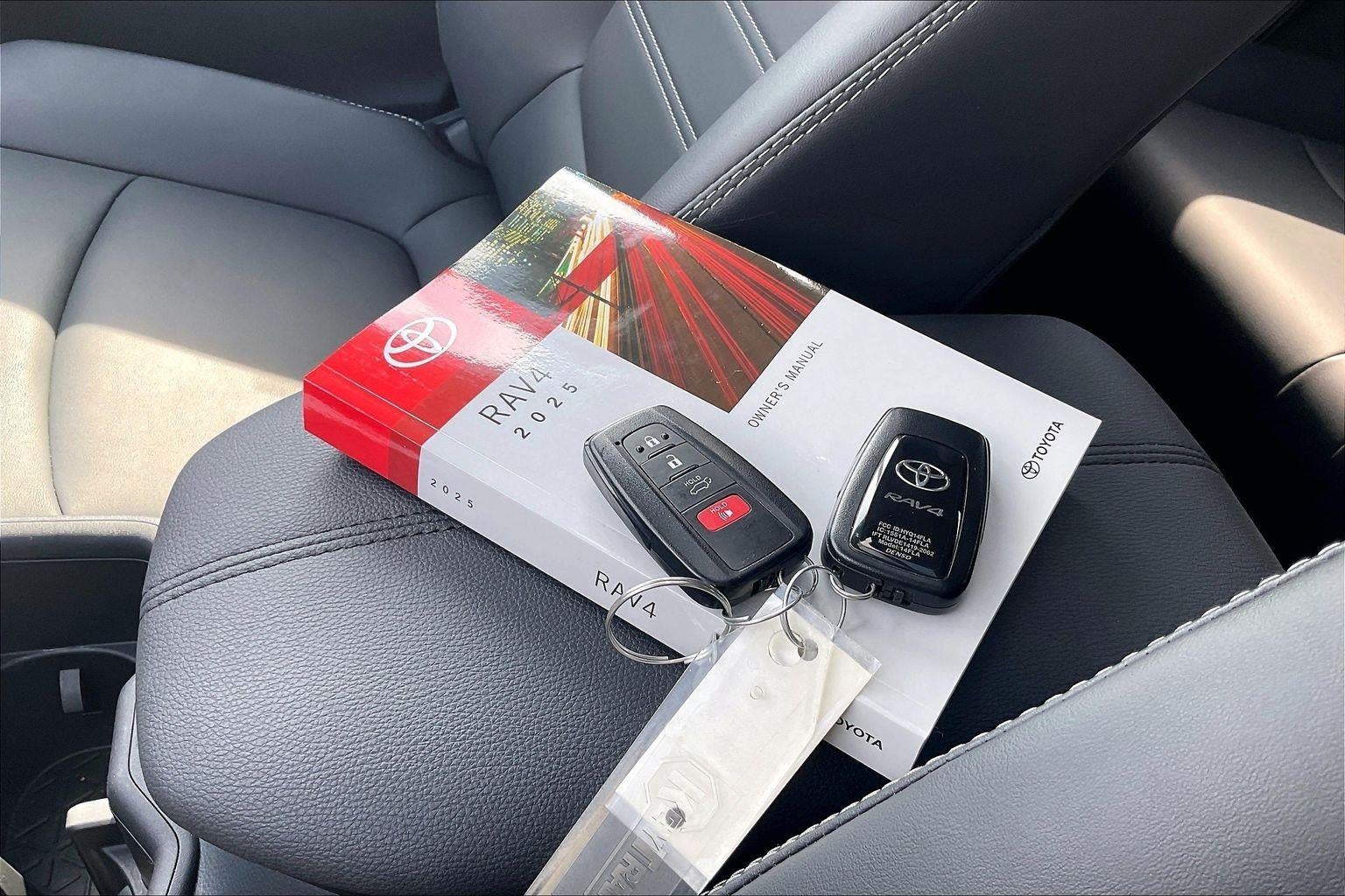 2025 Toyota RAV4 XLE Premium