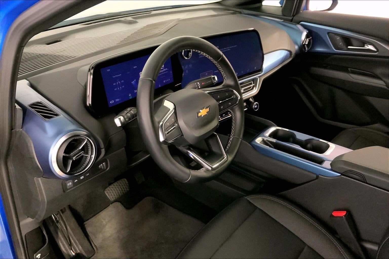 2025 Chevrolet Equinox EV LT