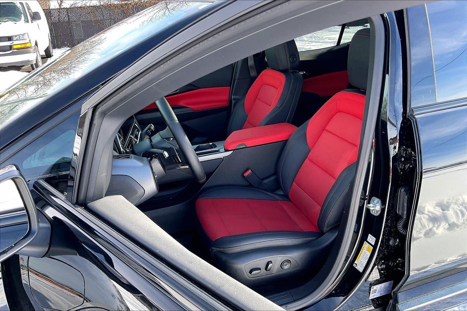 2025 Chevrolet Equinox EV RS