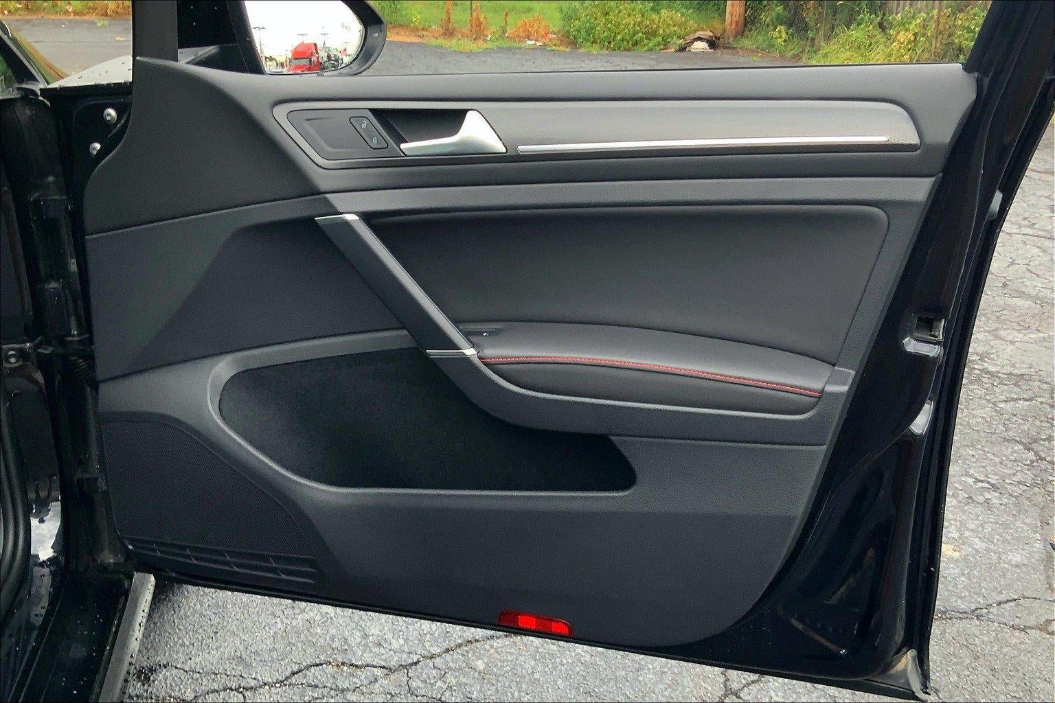 2021 Volkswagen Golf GTI S
