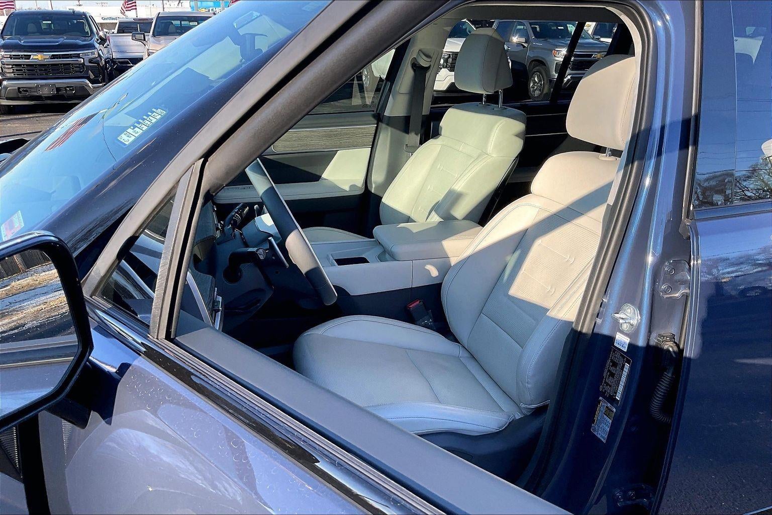 2025 Hyundai Santa Fe Calligraphy