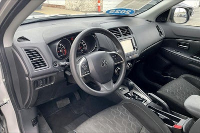 2025 Mitsubishi Outlander Sport S