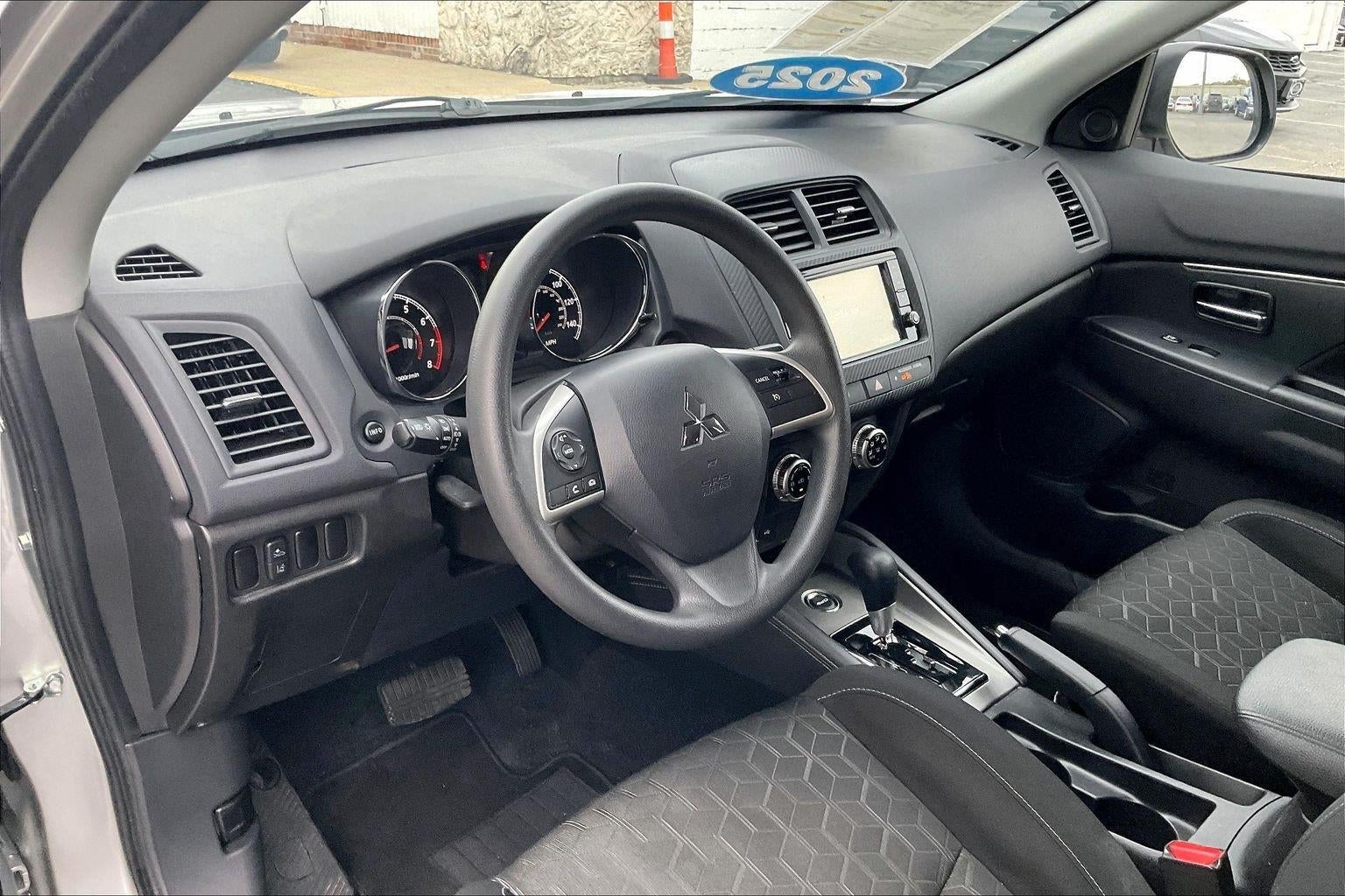 2025 Mitsubishi Outlander Sport S