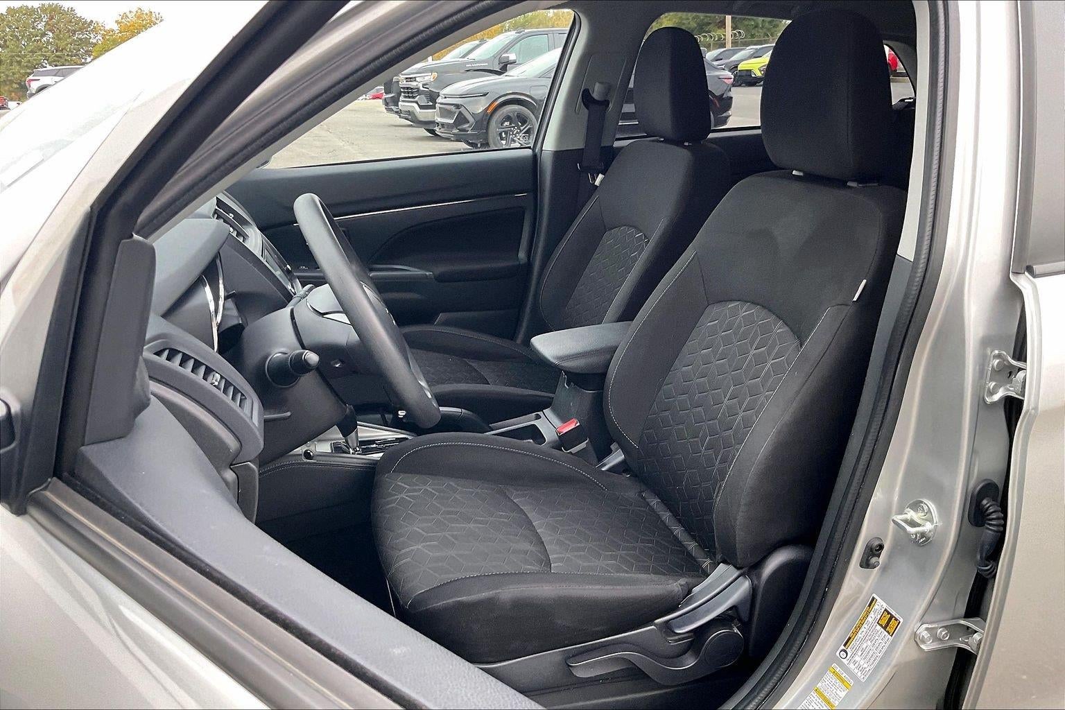 2025 Mitsubishi Outlander Sport S