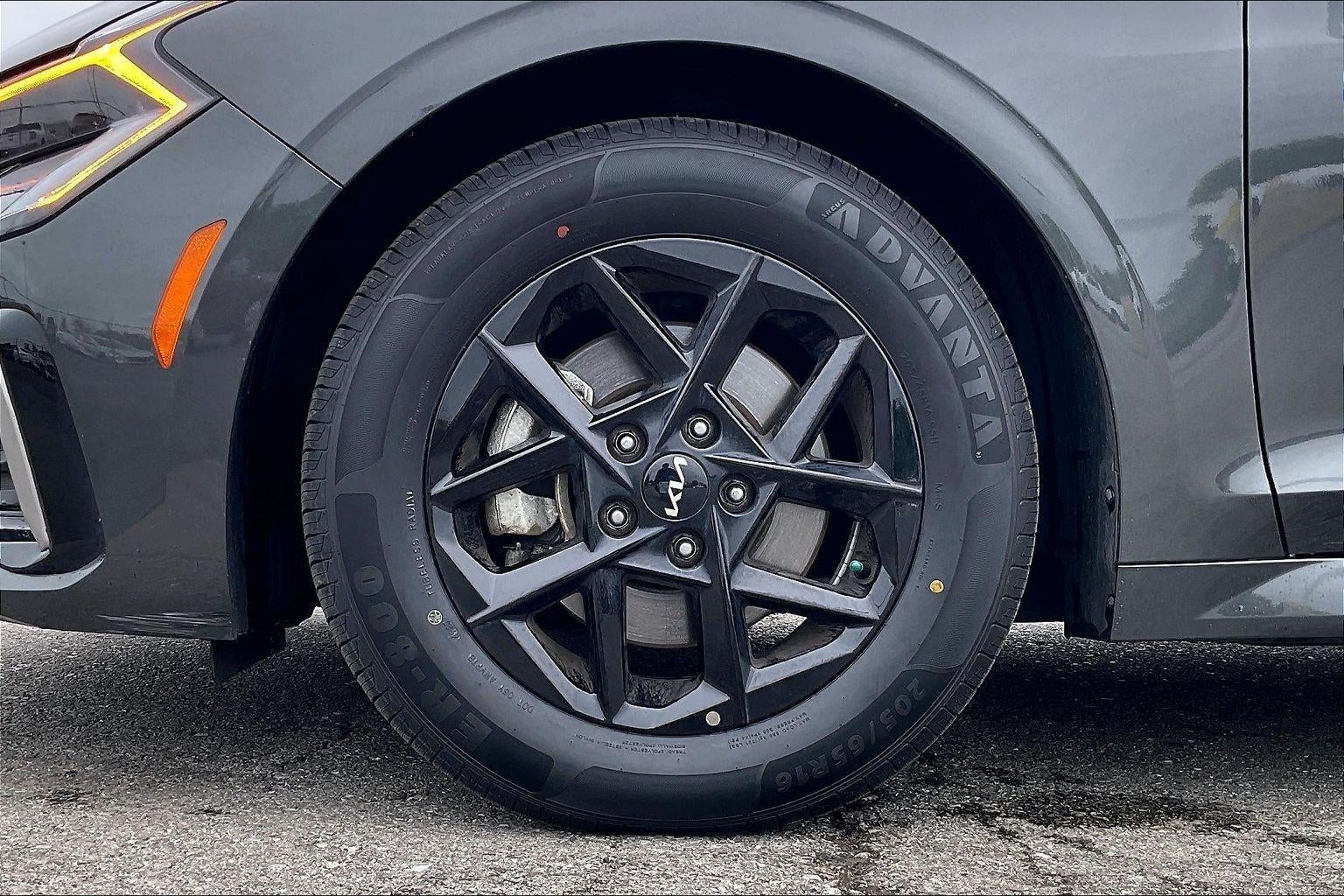 2025 Kia K5 LXS