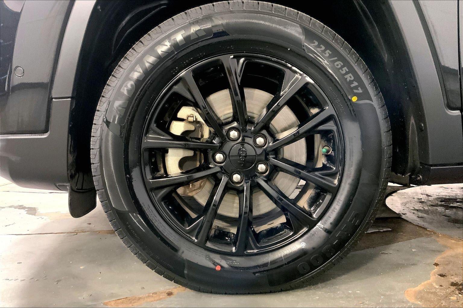 2023 Jeep Cherokee Altitude Lux