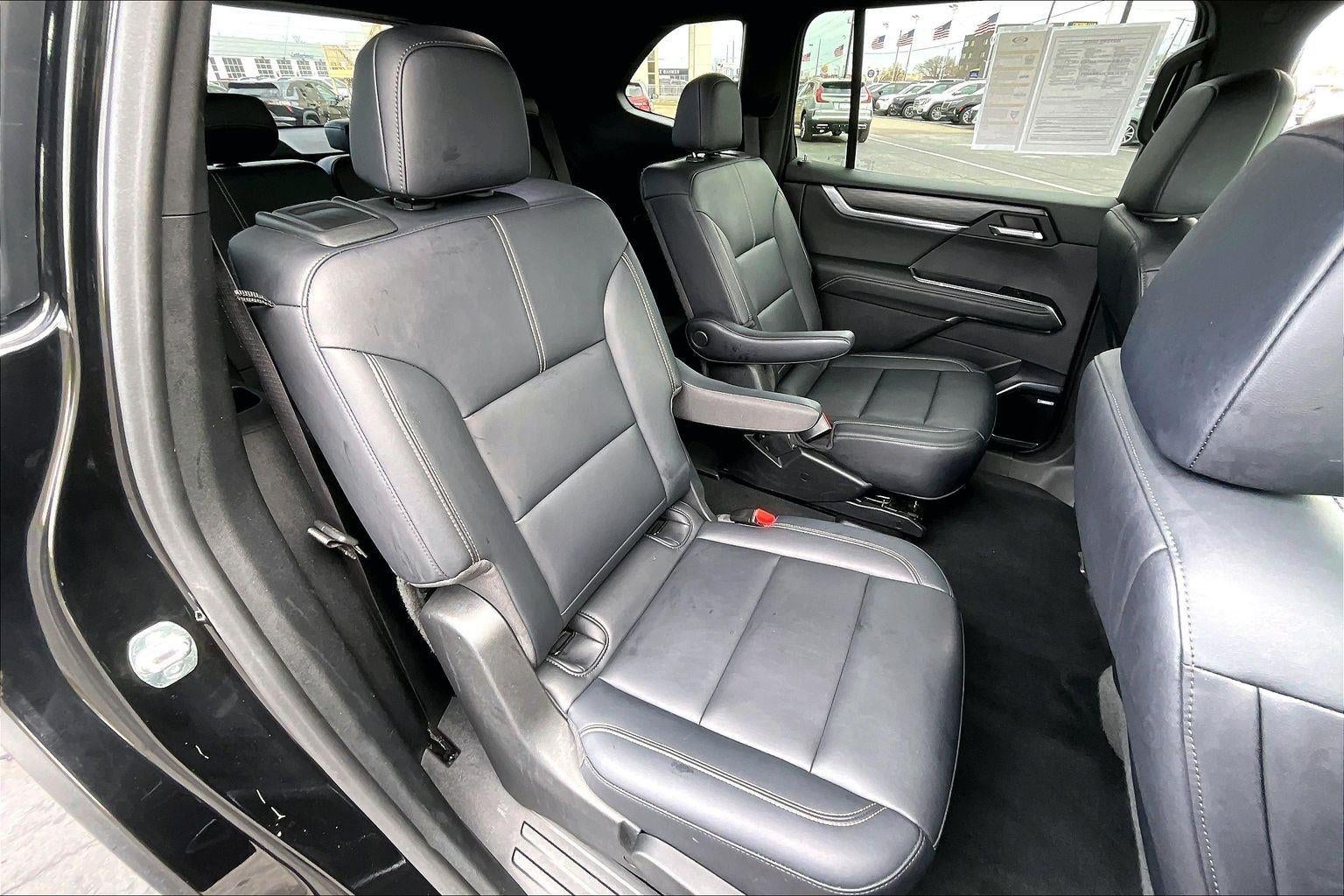 2024 GMC Acadia Elevation