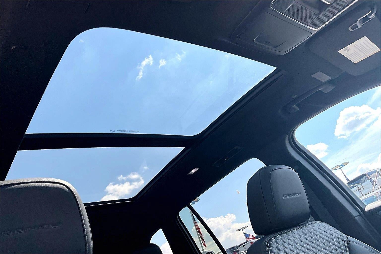 2024 GMC Acadia Denali