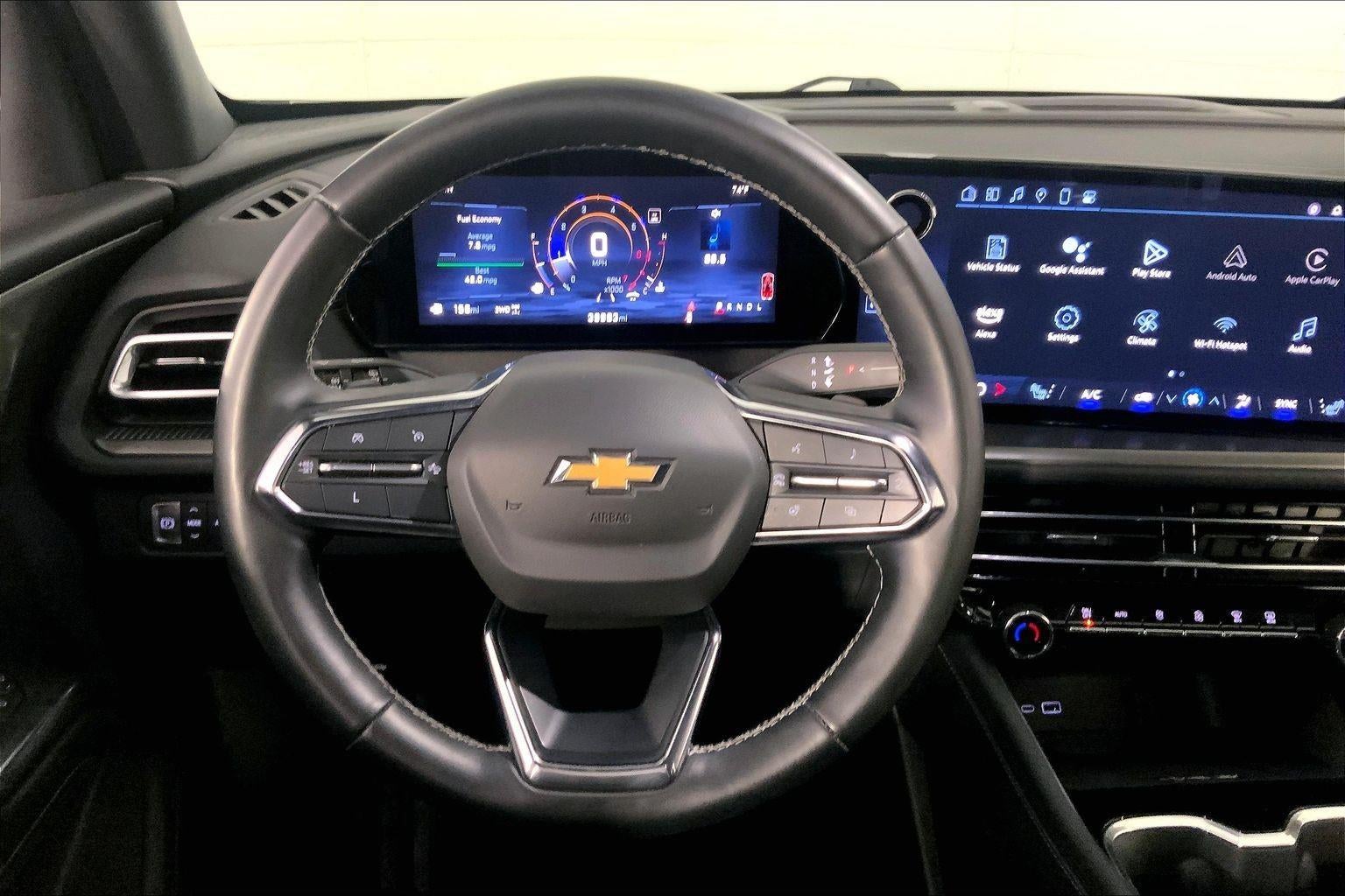 2024 Chevrolet Traverse LT