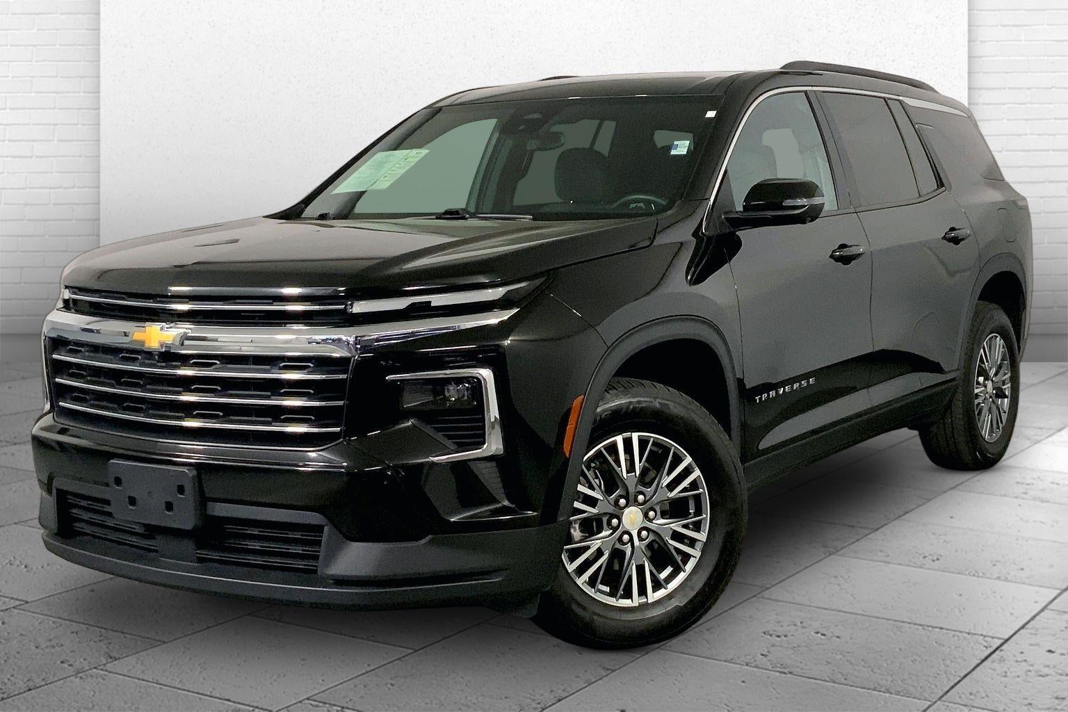 2024 Chevrolet Traverse LT