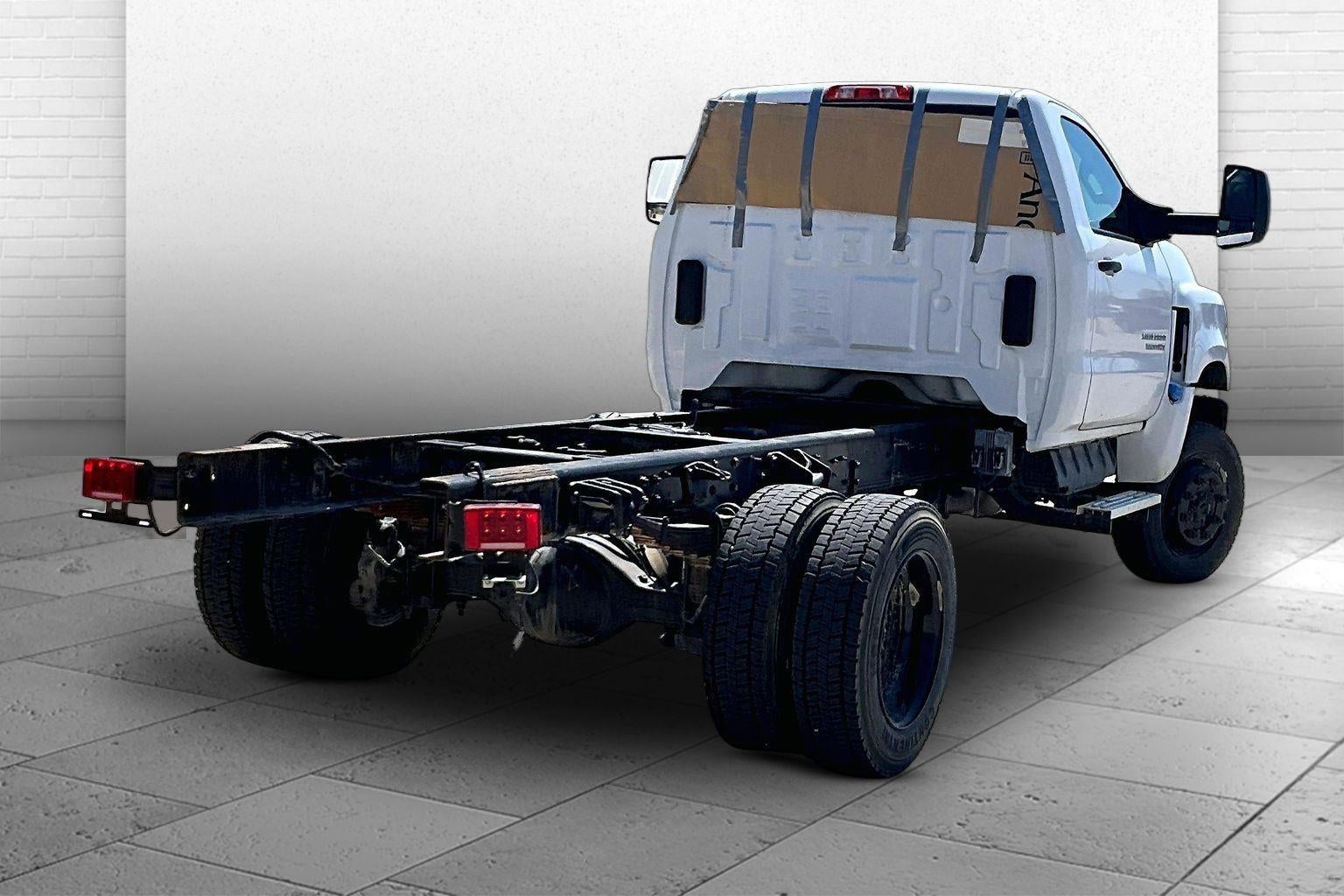 2023 Chevrolet Silverado 5500 HD Work Truck