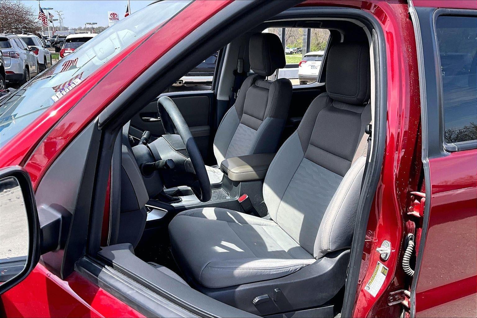 2023 Nissan Frontier SV