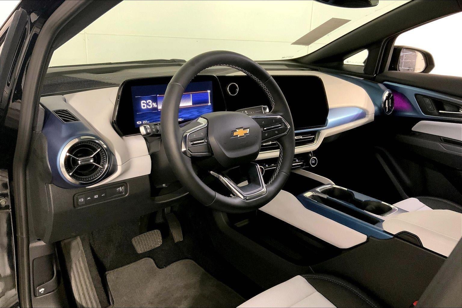 2025 Chevrolet Equinox EV LT