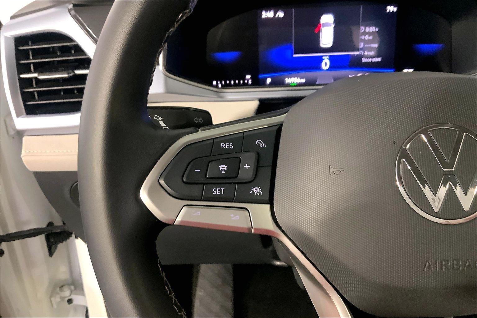 2025 Volkswagen Taos SE