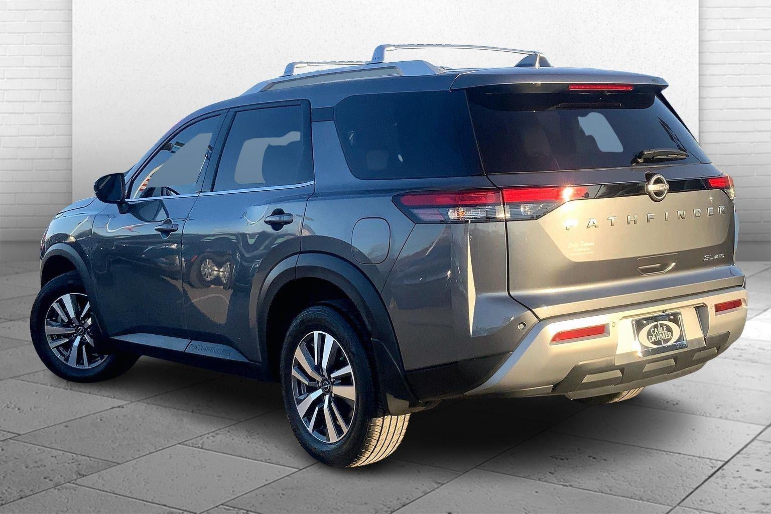 2024 Nissan Pathfinder SL