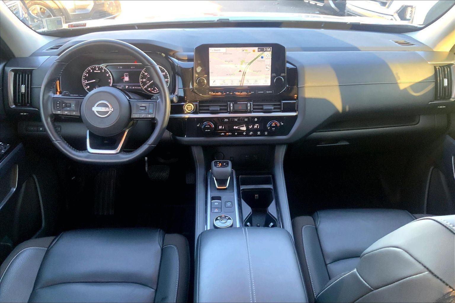 2024 Nissan Pathfinder SL