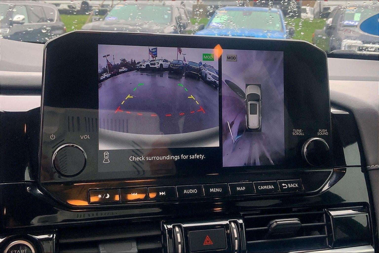 2022 Nissan Pathfinder SL