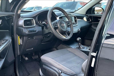 2017 Kia Sorento LX