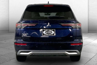 2025 Mitsubishi Outlander SE