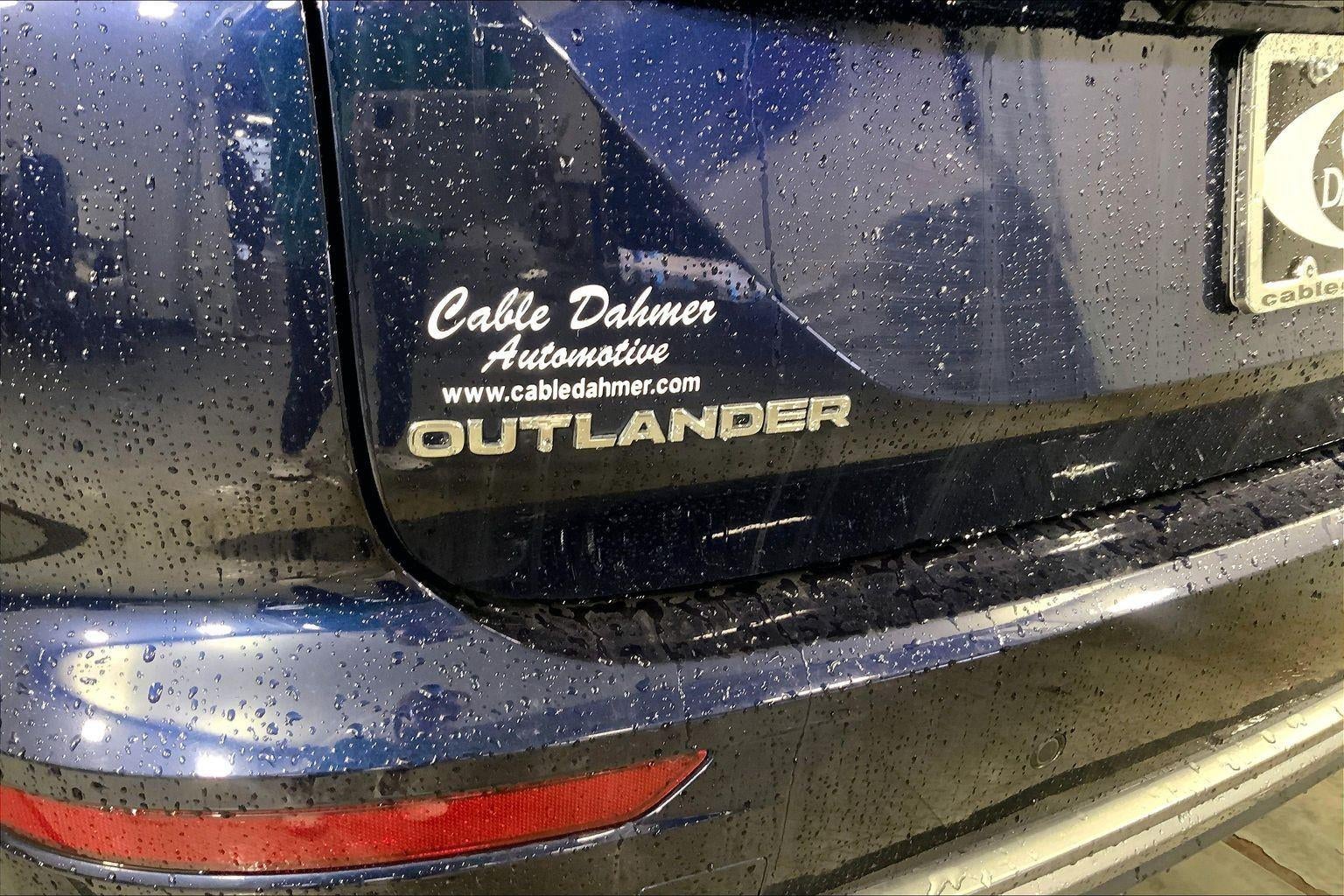 2025 Mitsubishi Outlander SE