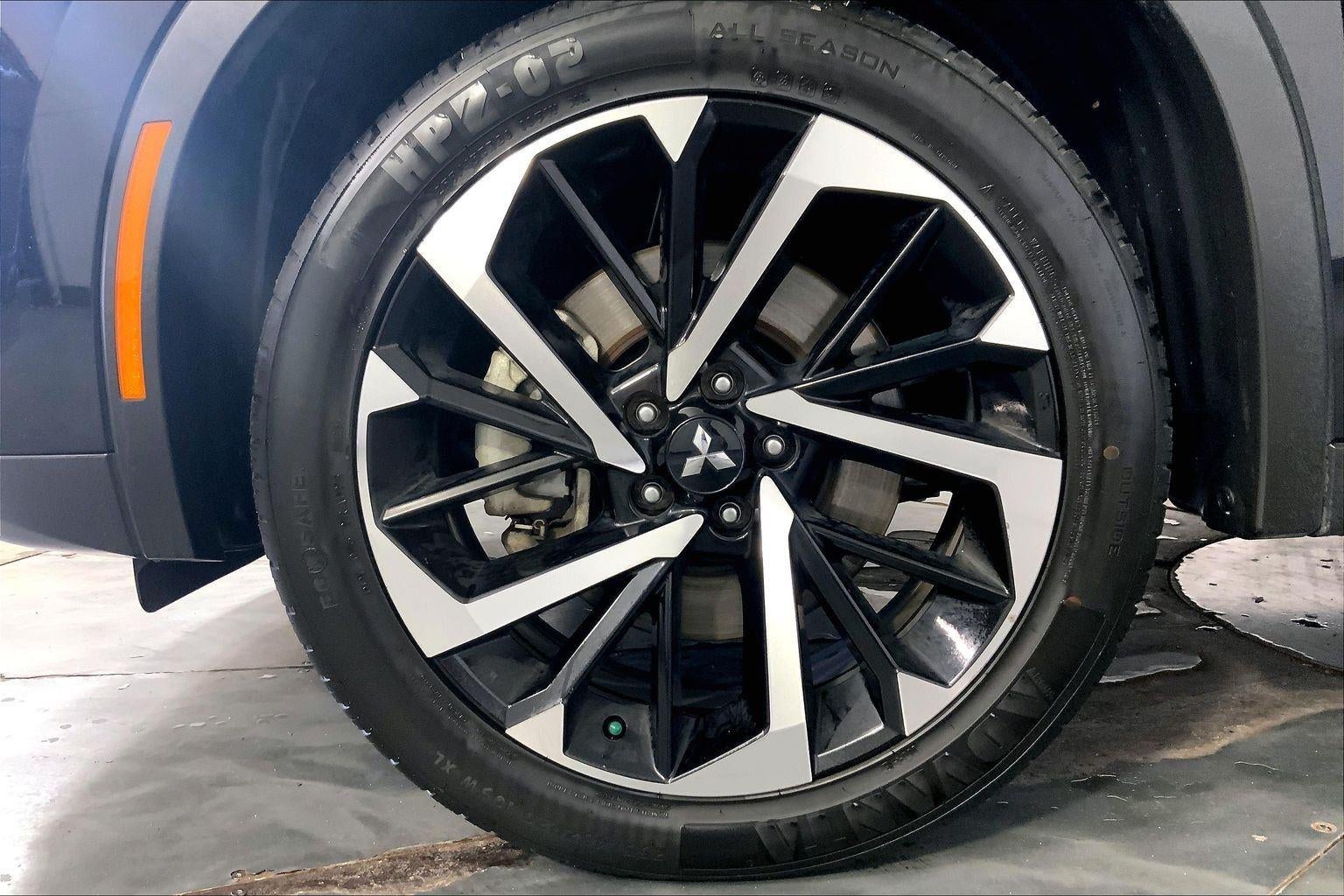 2024 Mitsubishi Outlander SE