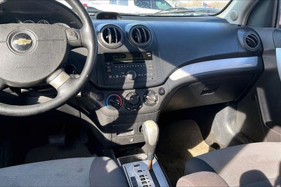 2011 Chevrolet Aveo LT w/1LT