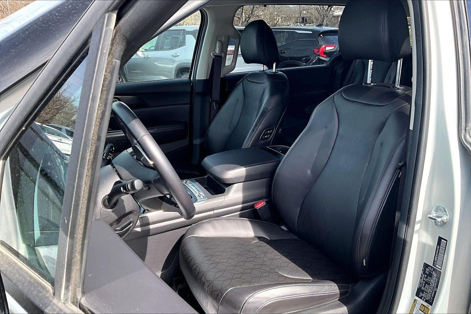 2025 Kia Carnival SX