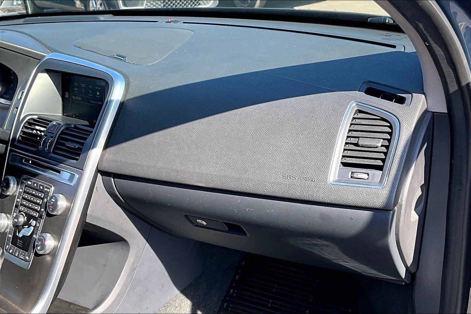 2015 Volvo XC60 T6 Platinum