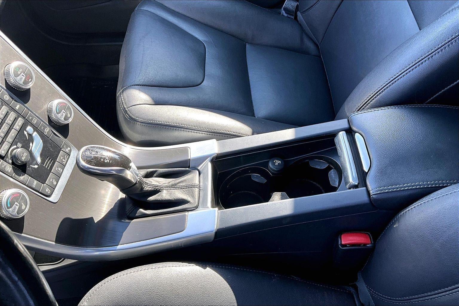 2015 Volvo XC60 T6 Platinum