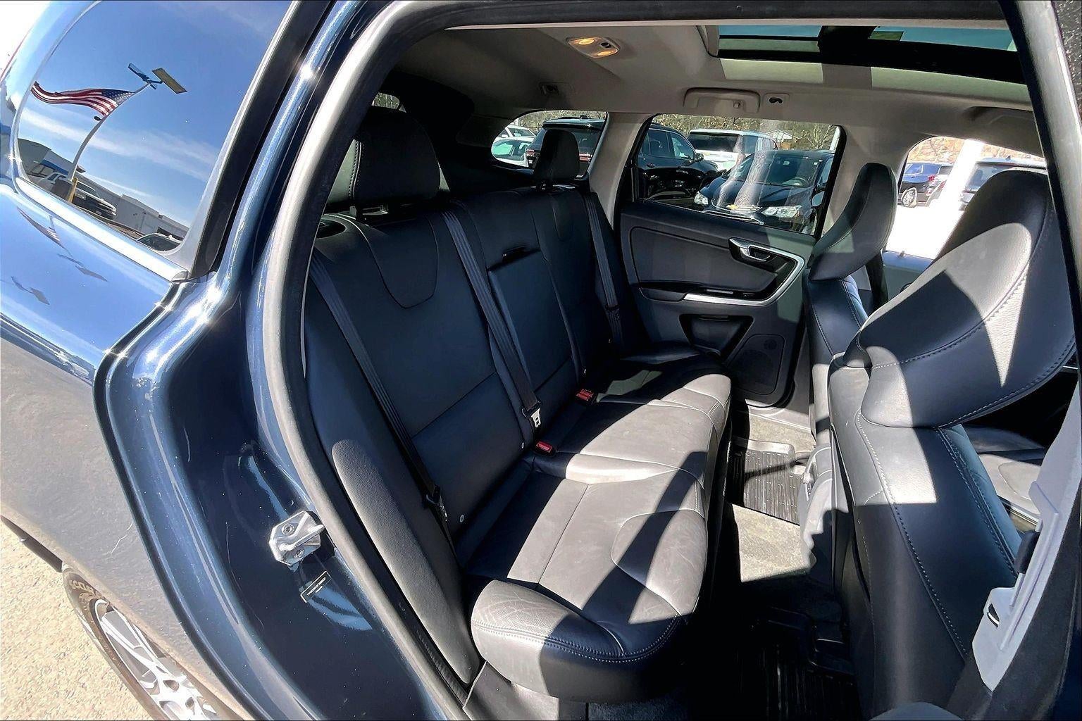 2015 Volvo XC60 T6 Platinum