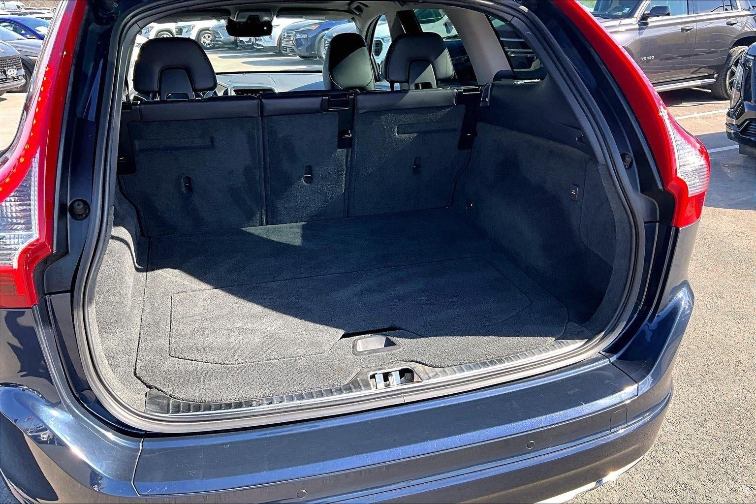 2015 Volvo XC60 T6 Platinum