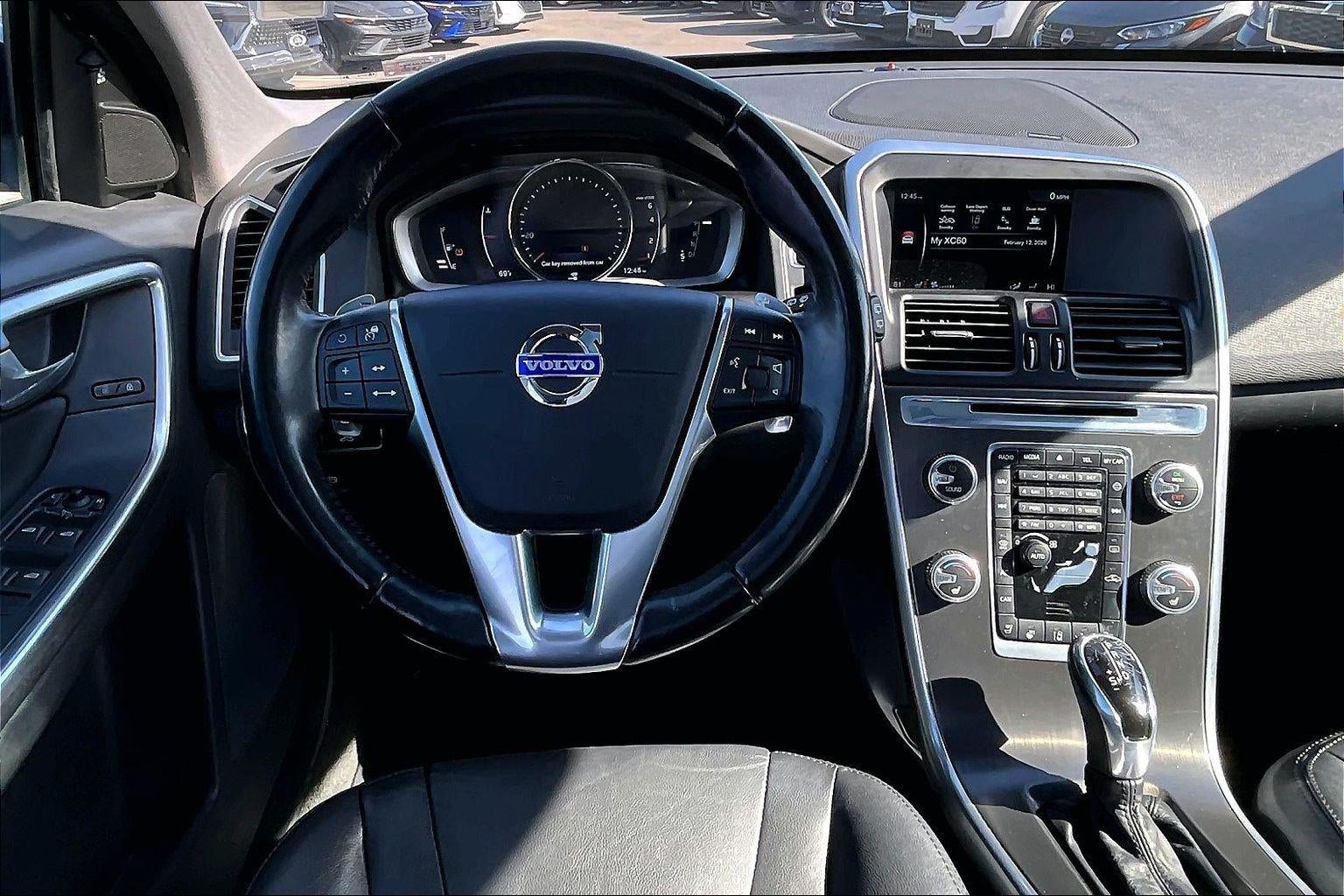 2015 Volvo XC60 T6 Platinum