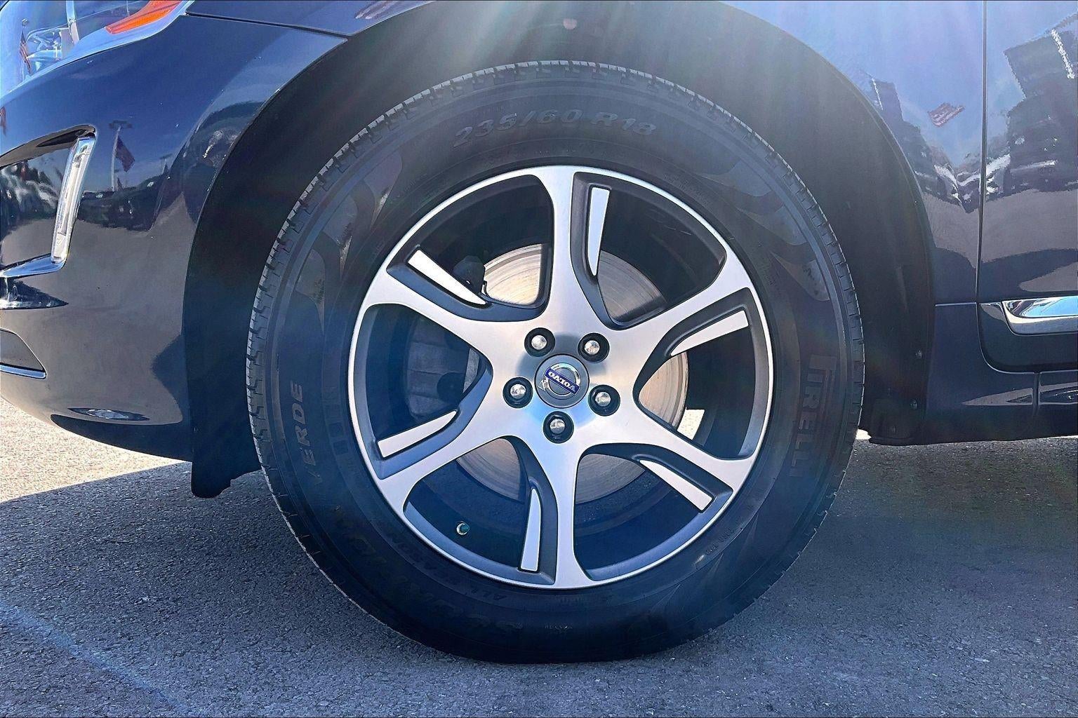 2015 Volvo XC60 T6 Platinum