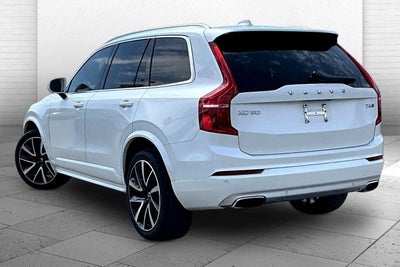 2021 Volvo XC90 Momentum