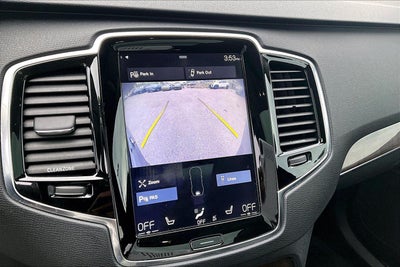 2016 Volvo XC90 T6 Momentum