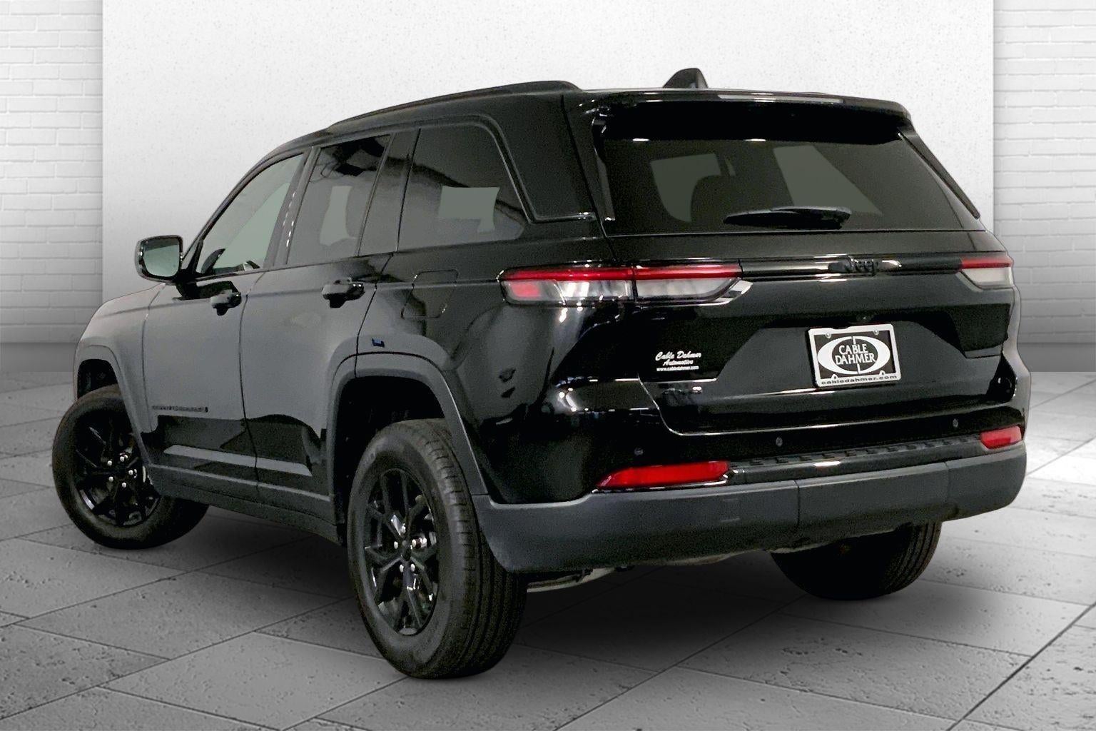 2025 Jeep Grand Cherokee Altitude 4x4