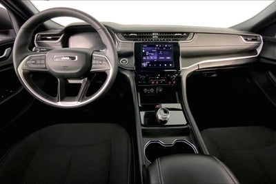 2025 Jeep Grand Cherokee L Laredo 4x4