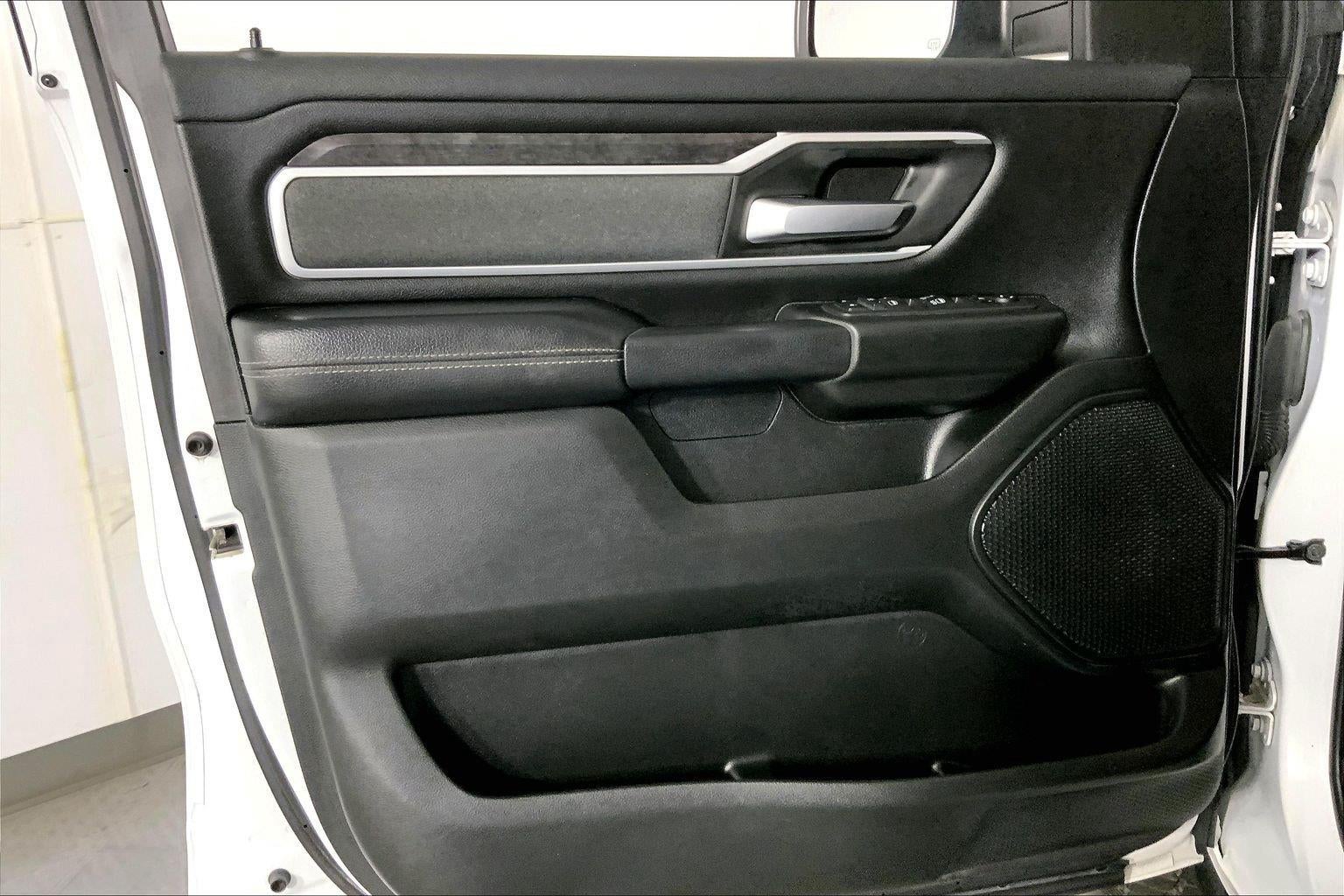 2022 RAM 1500 Big Horn Crew Cab 4x4 6'4' Box