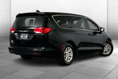 2024 Chrysler Voyager LX