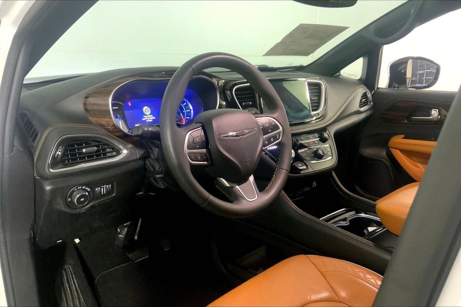 2023 Chrysler Pacifica Hybrid Pinnacle