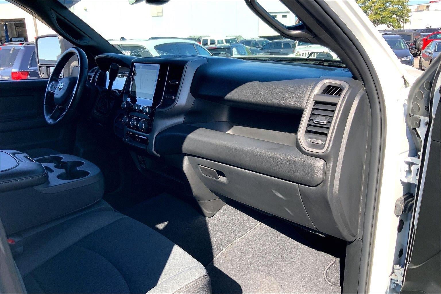 2024 RAM 3500 Tradesman Crew Cab 4x4 6'4' Box