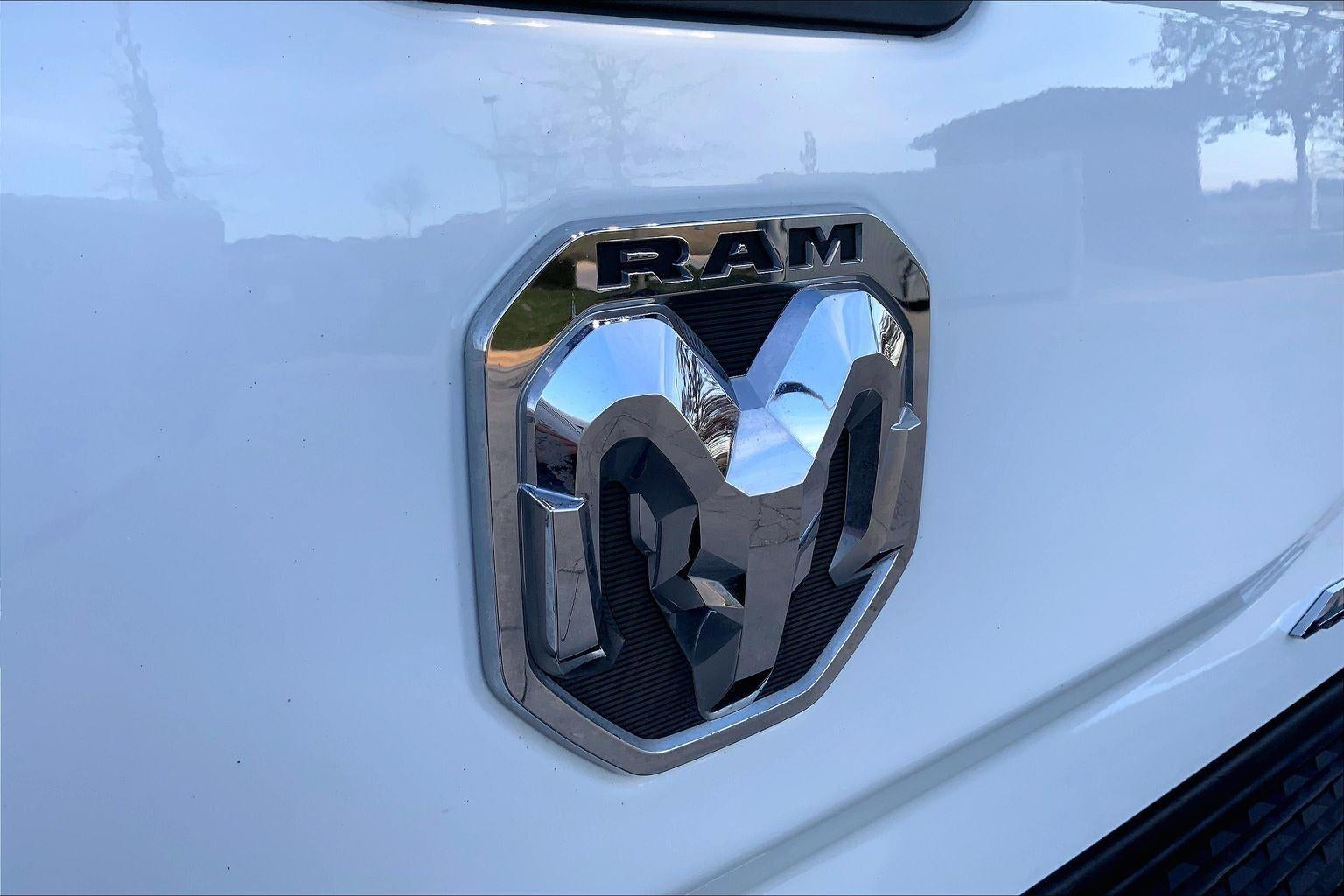 2024 RAM 3500 Big Horn Crew Cab 4x4 8' Box